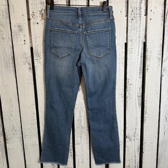 Universal Thread High Rise Straight Crop Blue Jeans Size 00 Distressed Raw Hem - Picture 7 of 11